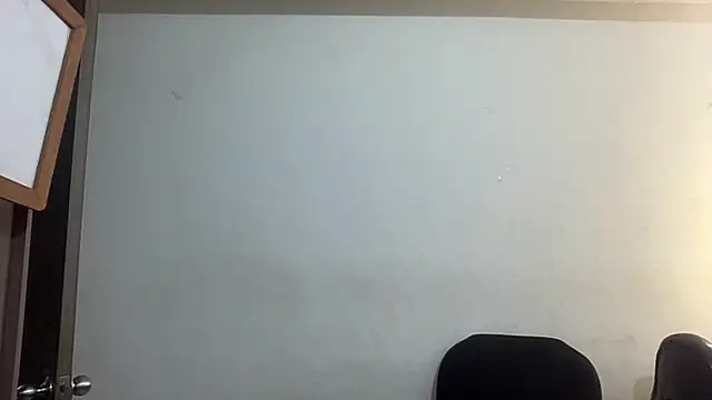 Snapshot of bob_petterson chatting on 01-08-25, 09:34 bob petterson online show from 01-08-25, 09:34