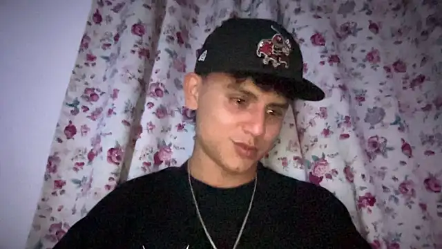 Snapshot of bob_petterson chatting on 01-20-25, 12:57 bob petterson online show from 01-20-25, 12:57