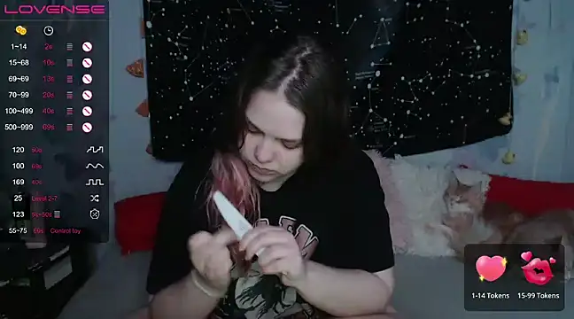 Snapshot of darling_tony chatting on 02-11-25, 04:35 darling tony online show from 02-11-25, 04:35