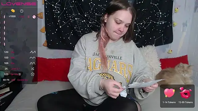 Snapshot of darling_tony chatting on 02-24-25, 12:59 darling tony online show from 02-24-25, 12:59