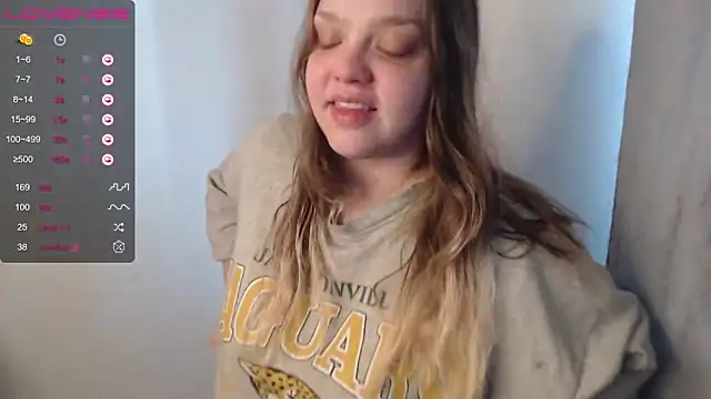 Snapshot of darling_tony chatting on 09-11-25, 03:12 darling tony online show from 09-11-25, 03:12