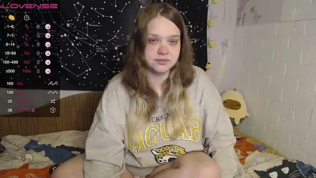 Snapshot of darling_tony chatting on 10-14-25, 04:41 darling tony online show from 10-14-25, 04:41