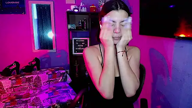 Snapshot of IsisRouse chatting on 11-26-25, 02:45 IsisRouse online show from 11-26-25, 02:45