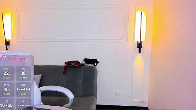 Paradise boy s online show from 04-15-26, 07:58