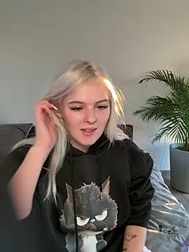 Allylove03 online show from 01-02-25, 07:44