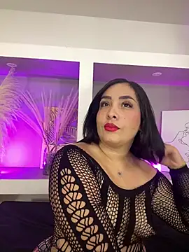 Snapshot of Sheeryl__ chatting on 05-26-26, 05:36 Sheeryl online show from 05-26-26, 05:36