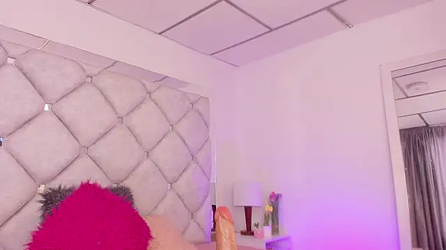 alessiaferry online show from 02-28-25, 05:59