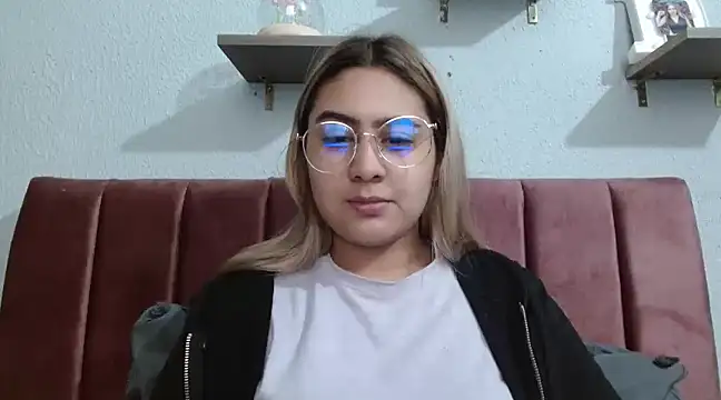 Miabonnett  online show from 01-26-25, 08:56