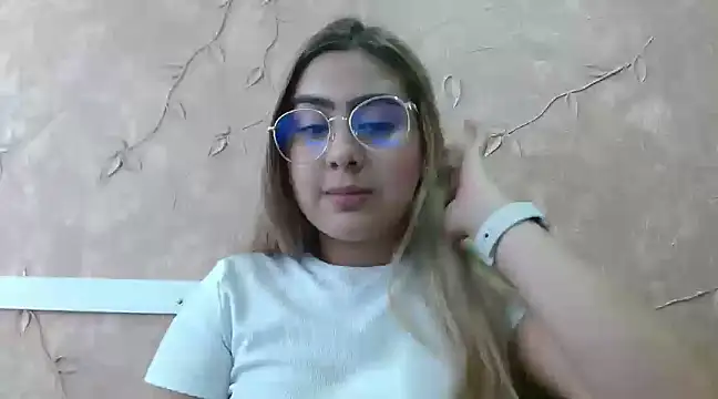 Miabonnett  online show from 01-31-25, 04:06