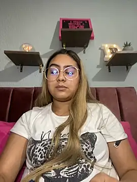 Miabonnett  online show from 03-20-25, 10:18