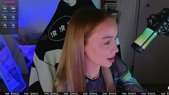 Emili1- online show from 12-16-25, 04:23