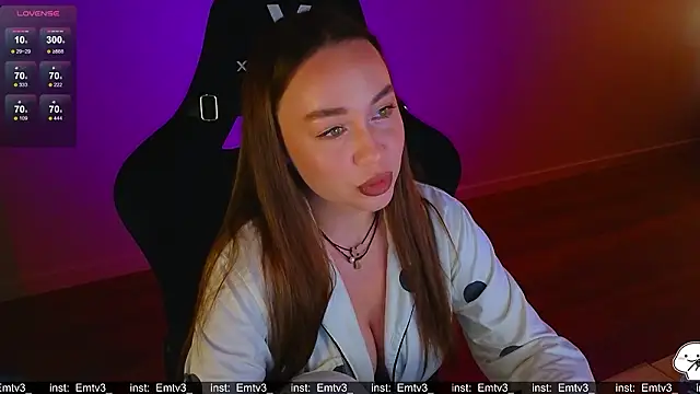 Emili1- online show from 03-18-26, 11:57