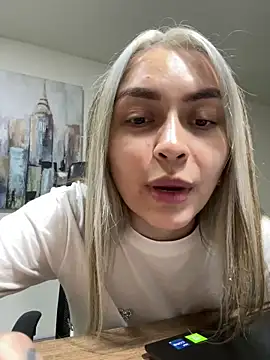 Snapshot of emma_oxford chatting on 02-07-26, 01:53 emma oxford online show from 02-07-26, 01:53