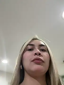 Snapshot of emma_oxford chatting on 02-28-26, 02:45 emma oxford online show from 02-28-26, 02:45