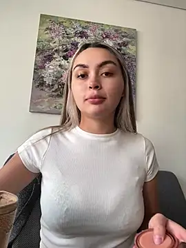 emma oxford online show from 04-24-26, 08:33