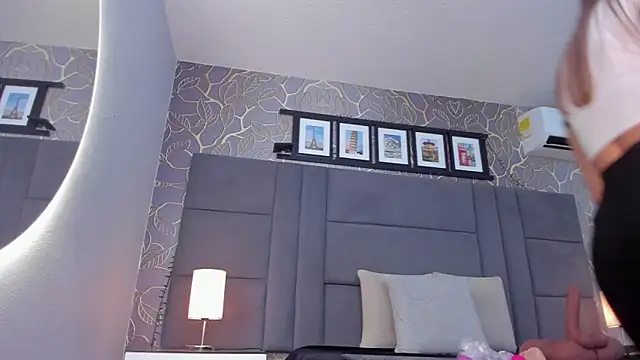 Snapshot of selene_tylor_ chatting on 02-26-25, 08:22 selene tylor online show from 02-26-25, 08:22