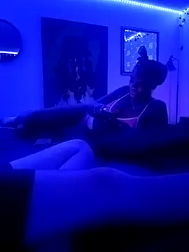 Applebottomup online show from 11-16-25, 03:17