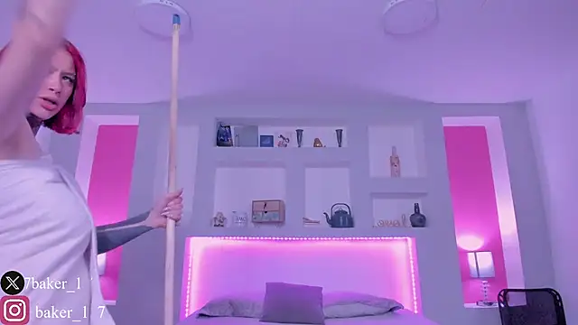 ViolettaBaker  online show from 02-07-25, 10:41