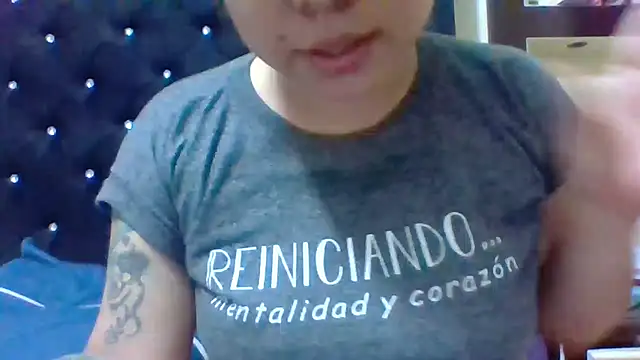 Jennxdolls online show from 12-13-24, 04:33