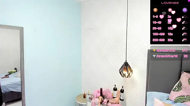 MADISON ROWAN1 online show from 02-21-25, 06:29