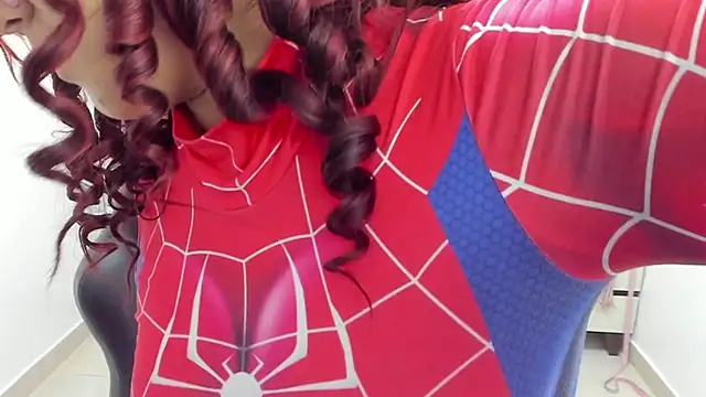 MADISON ROWAN1 online show from 04-18-26, 02:59