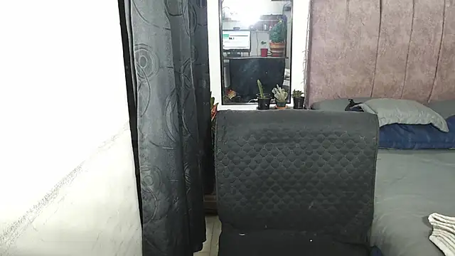 Liza Thurner online show from 12-19-24, 12:13