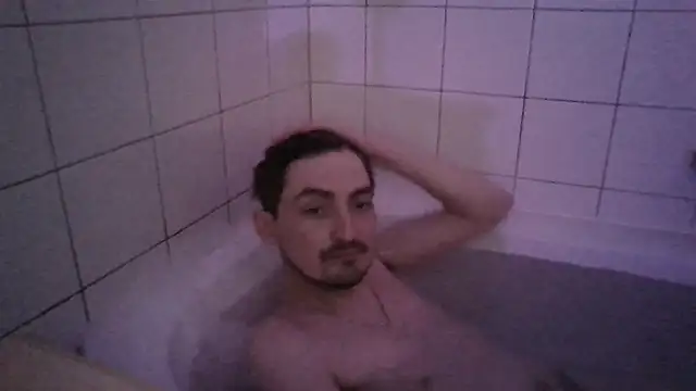 Wesleymodel online show from 04-19-26, 11:07