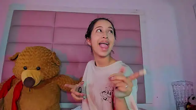 little-Emma online show from 12-23-25, 05:38