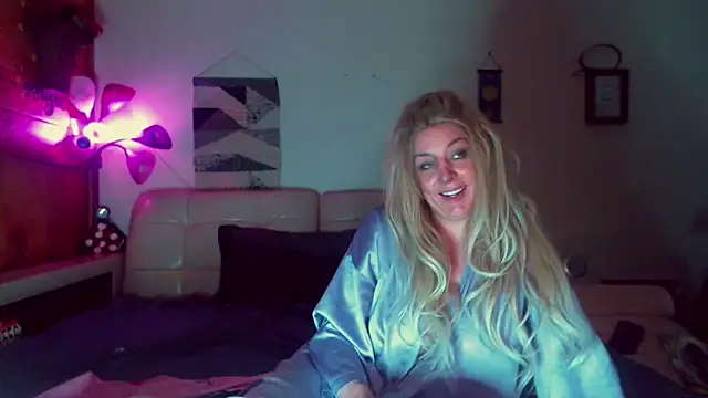 MonroeLoves online show from 03-20-26, 06:29