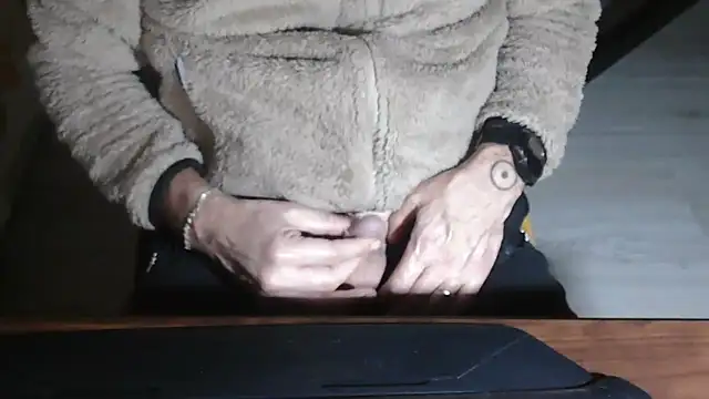 Adri gard online show from 12-19-25, 09:22