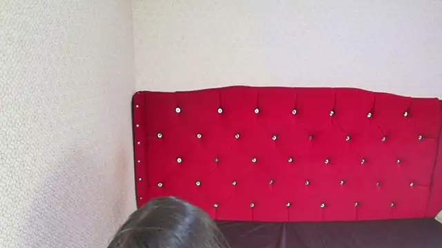 Snapshot of Lilyevansx chatting on 04-26-26, 04:04 Lilyevansx online show from 04-26-26, 04:04