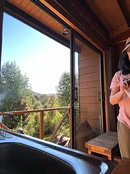 Reinacatchile online show from 11-22-25, 09:14