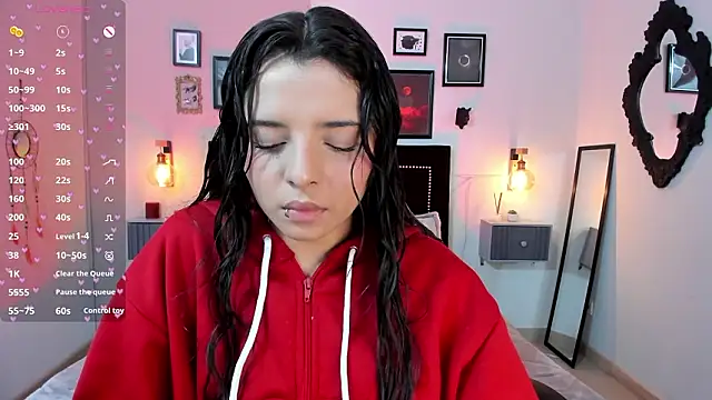 Charlotte  Benett online show from 03-17-26, 05:11