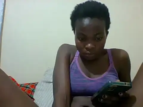 Snapshot of sexxyqueenn22 chatting on 12-04-24, 10:41 sexxyqueenn22 online show from 12-04-24, 10:41