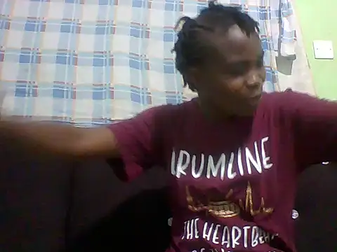 Snapshot of sexxyqueenn22 chatting on 10-07-25, 10:07 sexxyqueenn22 online show from 10-07-25, 10:07