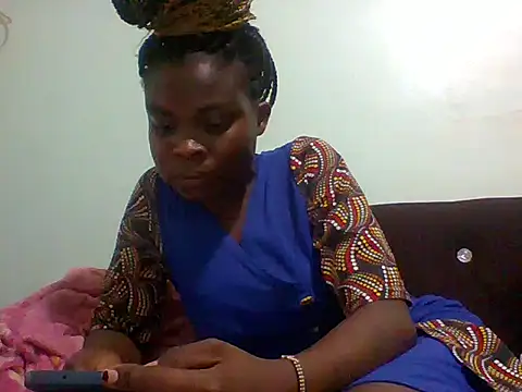 Snapshot of sexxyqueenn22 chatting on 10-20-25, 05:02 sexxyqueenn22 online show from 10-20-25, 05:02