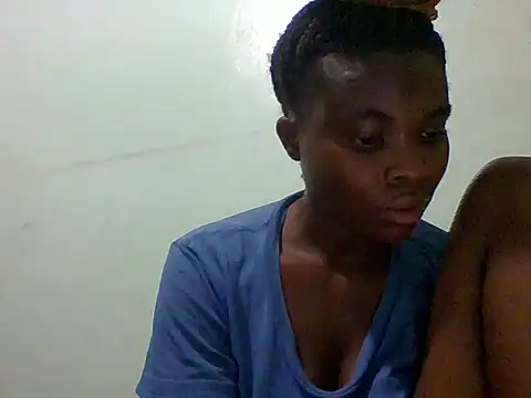 Snapshot of sexxyqueenn22 chatting on 11-16-25, 07:47 sexxyqueenn22 online show from 11-16-25, 07:47