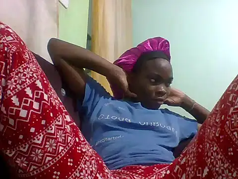 Snapshot of sexxyqueenn22 chatting on 11-17-25, 03:51 sexxyqueenn22 online show from 11-17-25, 03:51