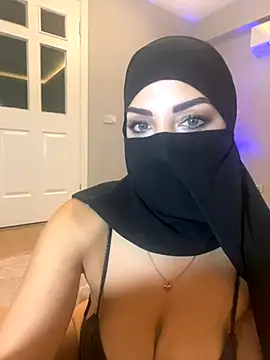 Amberonee31 online show from 10-19-25, 08:31