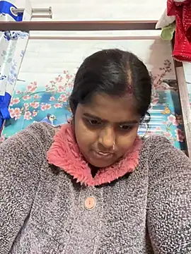 Snapshot of Beauty-queen chatting on 01-08-25, 01:20 Beauty-queen online show from 01-08-25, 01:20