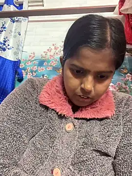 Snapshot of Beauty-queen chatting on 01-11-25, 05:18 Beauty-queen online show from 01-11-25, 05:18