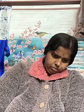 Snapshot of Beauty-queen chatting on 01-23-25, 02:07 Beauty-queen online show from 01-23-25, 02:07