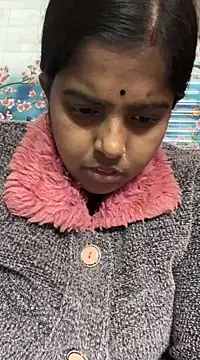 Snapshot of Beauty-queen chatting on 02-05-25, 11:34 Beauty-queen online show from 02-05-25, 11:34