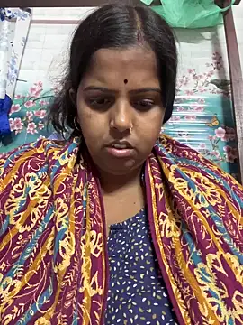 Snapshot of Beauty-queen chatting on 03-06-25, 01:24 Beauty-queen online show from 03-06-25, 01:24