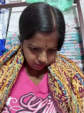 Snapshot of Beauty-queen chatting on 03-07-25, 01:29 Beauty-queen online show from 03-07-25, 01:29