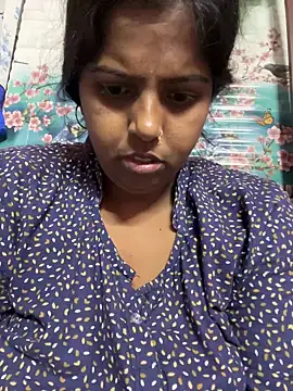 Snapshot of Beauty-queen chatting on 03-10-25, 04:14 Beauty-queen online show from 03-10-25, 04:14