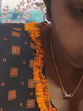 Snapshot of Beauty-queen chatting on 03-15-25, 03:27 Beauty-queen online show from 03-15-25, 03:27