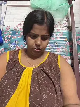 Snapshot of Beauty-queen chatting on 03-19-25, 11:28 Beauty-queen online show from 03-19-25, 11:28