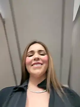 Snapshot of Alirawrz chatting on 06-15-26, 03:25 Alirawrz online show from 06-15-26, 03:25