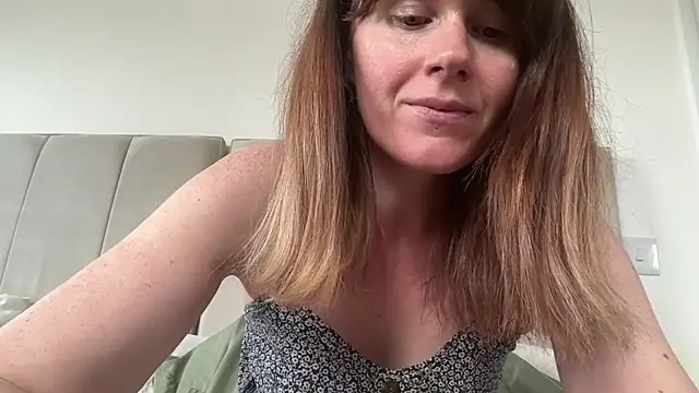 Snapshot of redheadrosie69 chatting on 06-17-26, 09:12 redheadrosie69 online show from 06-17-26, 09:12